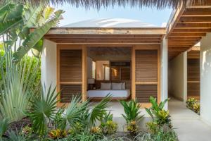 Oceanfront House 1 - La Flia