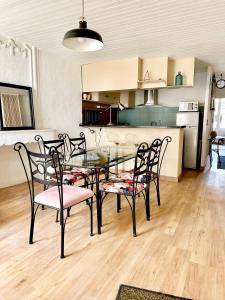 Appartements Le Perchoir Du Parc Coeur historique Anduze 3 Etoiles : photos des chambres