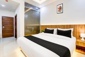 Townhouse GRAND ADDRESS HOTEL AND BANQUET