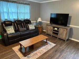 Cozy apartment embedded in Kentucky mountains