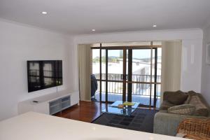 Seacrest Unit 4 - Bring your own linen.