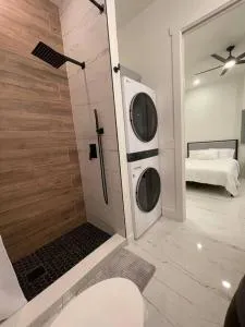 Casa Blanca Studio with Washer Dryer - La Belle