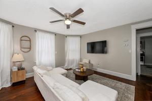 Spacious 3-Bed In Vibrant Tremont