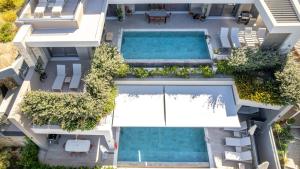 Seafront villas I "Free" Heated pools & 100m to Sea