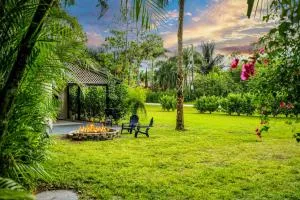 Luxury Pool Home - Pahokee