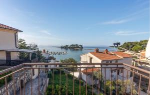 2 Bedroom Stunning Apartment In Banjol 