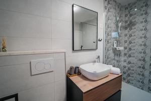 Seaside luxury villa with a swimming pool Razanj, Rogoznica - 23572