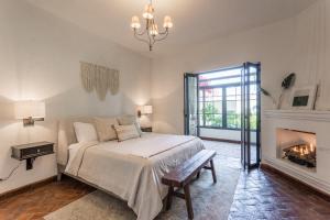 Panoramic Paradise 3BR Gem Overlooking San Miguel