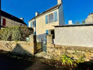 Charmante maison de pêcheur - Taulé