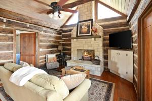 Cabins on Knopp School-Czech Cabin