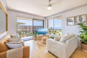 Commodore 6, 6 Intrepid Cl - water views, Air Con, Wi-Fi