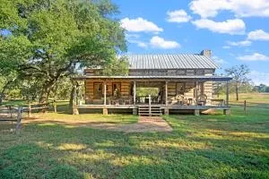 AB Butlers Dog Trot - Marshall Creek Suite - Willow City