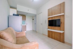 Comfortable 2BR Apartment at Springlake Summarecon Bekasi By Travelio