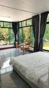 Chener guesthouse 1 Quince bed Sea view room