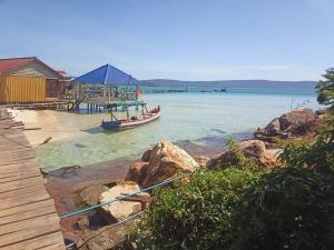 Chener guesthouse 1 Quince bed Sea view room