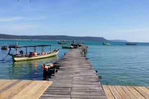 Chener guesthouse 1 Quince bed Sea view room