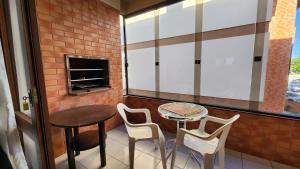 Melhor localização nos Ingleses a 30 metros da praia com garagem