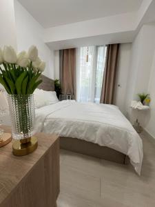 DT SUITES AND RESORTS at Azure Paranaque