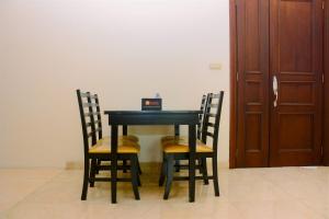 Modern 2BR at The Belleza Apartment By Travelio