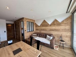 Studio pour 6 à LAlpe dHuez, proche pistes, casier à skis - FR-1-405-363