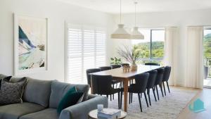 Moonee Retreat - 200m to beach and ocean reserve views