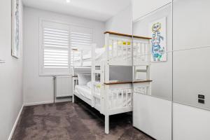 Jindy Snowy Mountains Retreat