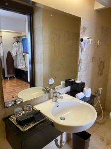 Phòng Suite (Suite Room)