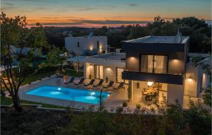 Gorgeous Home In Sivati