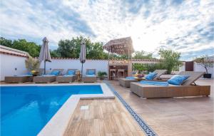 2 Bedroom Stunning Home In Betiga 