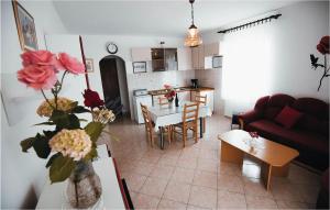 Awesome Apartment In Vodice With Kitchen 