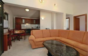 Gorgeous Home In Porec With Wifi 