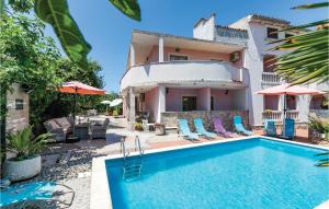 1 Bedroom Lovely Apartment In Rovinj 
