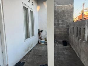 House For Low Budget Travelers