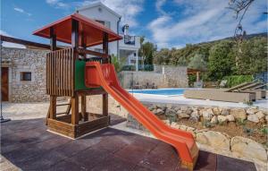 Beautiful Home In Sveti Jakov With Kitchen 