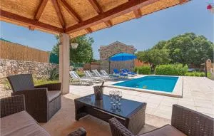 Stunning Home In Siritovci With Wifi - Validžići