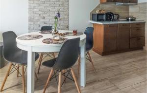 1 Bedroom Lovely Apartment In Kolobrzeg