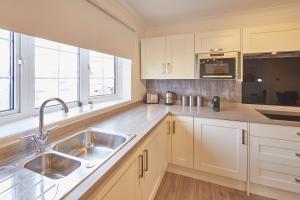 Dacama at Dene Grove- with Patio and 2 Free Parking