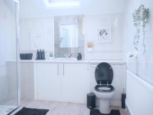 Spotless 2 Bed House Near Leicester City Centre