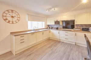 Dacama at Dene Grove- with Patio and 2 Free Parking