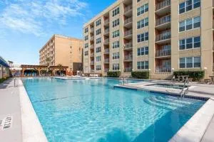 2 BR Condo Walk to the Beach - 伊莎贝尔港