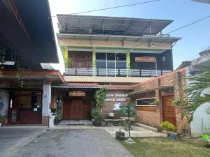 Joglo Dhepis Syariah Borobudur Magelang RedPartner - Ngargoremo