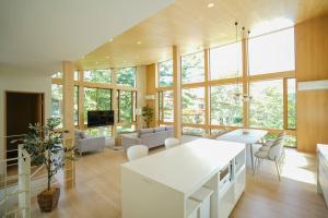 The Bergamot by Hakuba White Fox Company