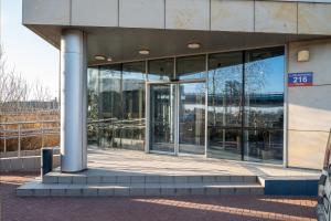 Varsovia Jerozolimskie Studio 223 by BookingHost