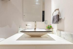 Departamento 2, Tulum Country Home, con Muelle de Pesca, Club de Playa, Alberca, Cenote y Campo de Golf, Contrata Day Pass Bahia Principe