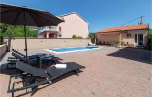 Stunning Apartment In Jadranovo