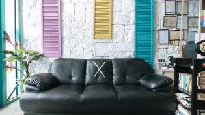 RedDoorz Plus at BGC near St Lukes