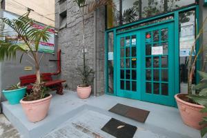 RedDoorz Plus at BGC near St Lukes