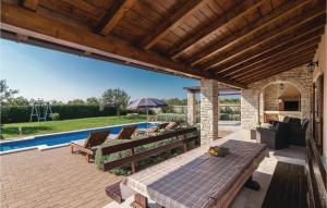 Lovely Home In Vodnjan With Kitchen 