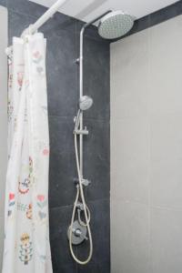 Comfort 2BR Paddington Heights Apartment By Travelio