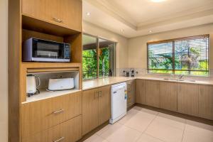 Postcard Perfect - Cairns Nine Pool Tropical Oasis